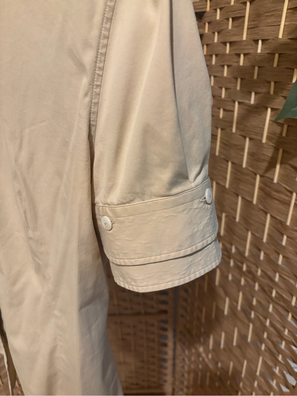 Vintage Dolce & Gabbana Cream Short-Sleeve Button-Down Shirt - Picture 3 of 7